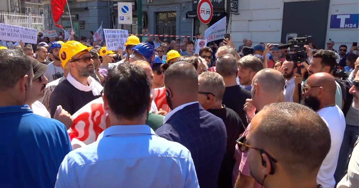 Napoli: manifestazione contro la premier Meloni