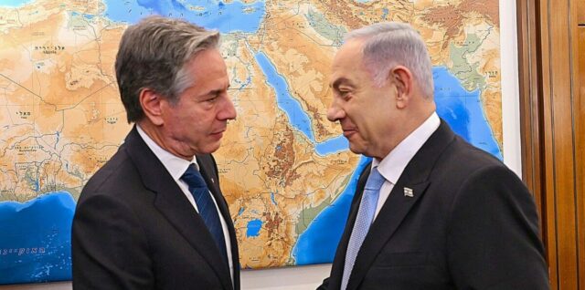 Al via l’incontro tra Blinken e Netanyahu: “È forse l’ultima possibilità per la tregua”. E Hamas rivendica il fallito attentato a Tel Aviv