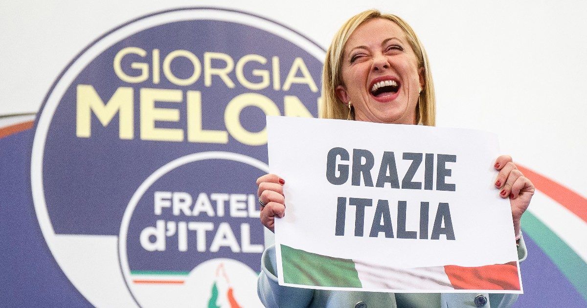 Un biennio tra grigio e nero: a due anni dal voto, perché il consenso di Giorgia Meloni non cala