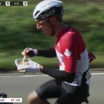 Buon appetito! Michael Woods pranza durante la corsa