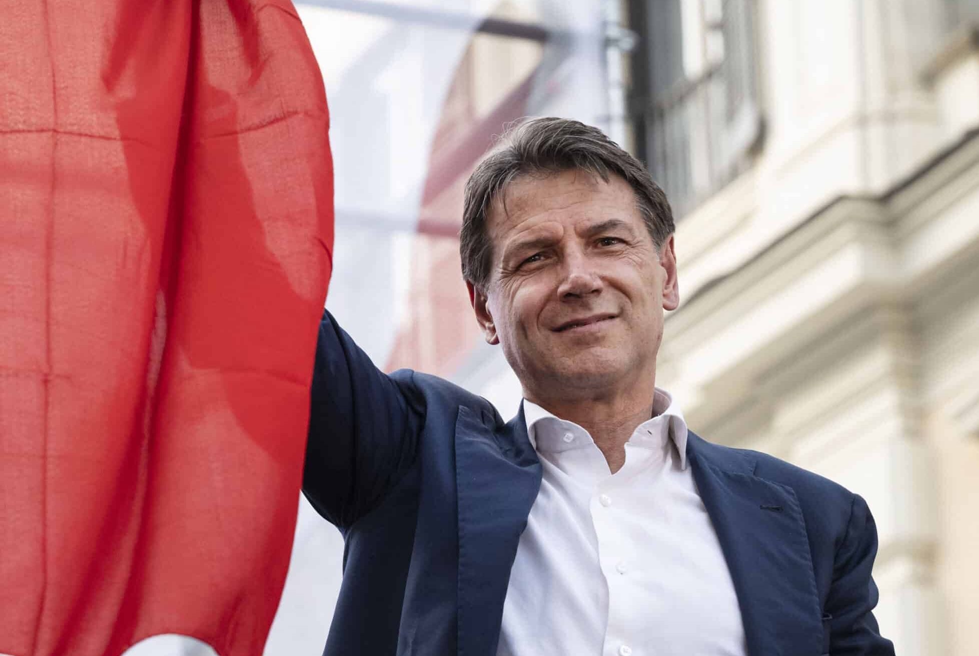 Centrosinistra unito per battere Bucci: da Genova Conte chiama Schlein per sostenere Orlando