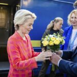 Ucraina, von der Leyen: “Aiuteremo Kiev a superare tutto questo”