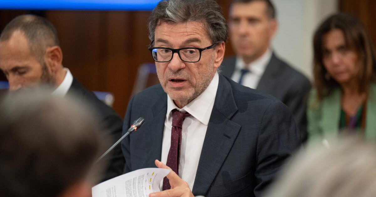 In cdm il piano di bilancio aggiornato. Ritocco al deficit, debito giù solo dal 2027. Giorgetti diserta la conferenza stampa