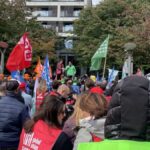 Bruxelles, la protesta dei "lavoratori essenziali"