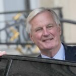 Francia, il premier Barnier conferma l’aumento delle tasse per le