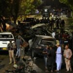 Pakistan, attentato con autobomba dei separatisti beluci a Karachi: uccisi