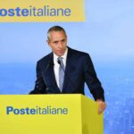 Poste Italiane assicura: “Manterremo l’impegno sul servizio universale”