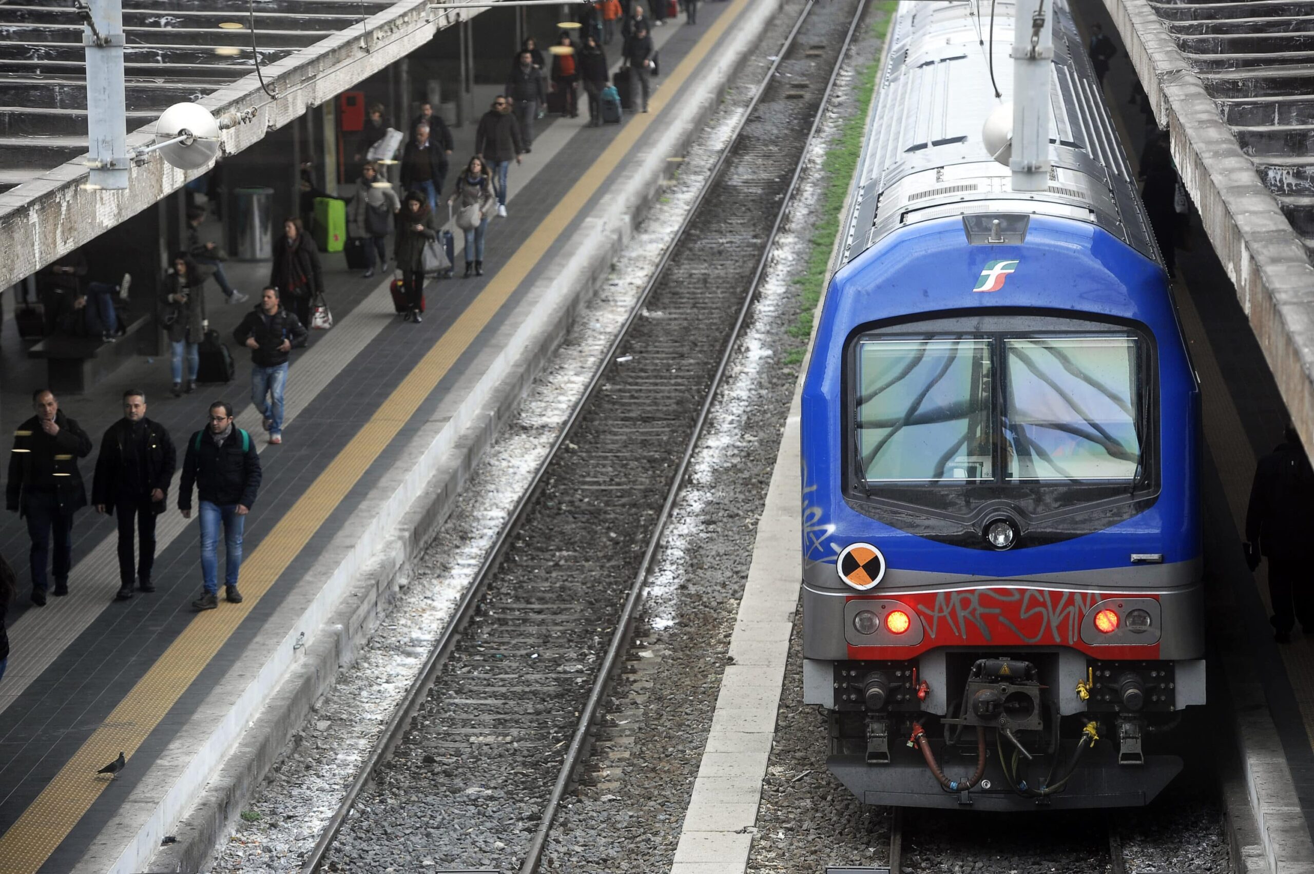 Tragedia sulla linea Bologna-Venezia, investito un operaio