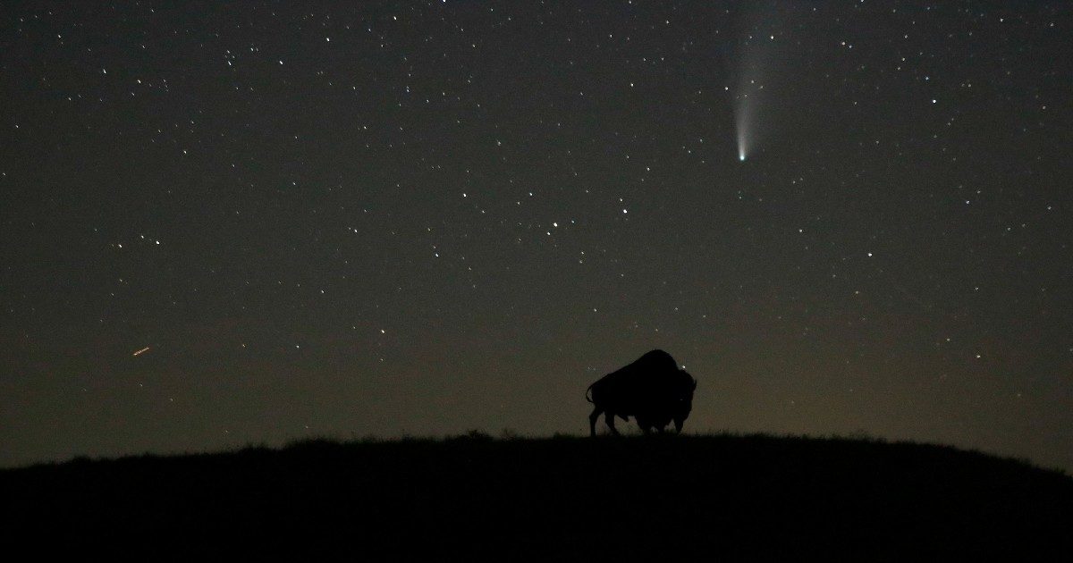 La spettacolare cometa C/2023 A3 Tsuchinshan-Atlas si mostrerà anche oggi domenica 13 ottobre