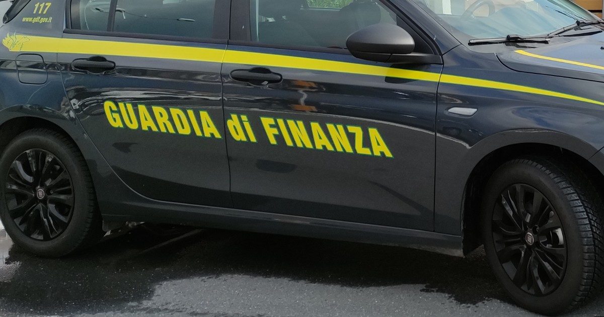 Traffico di droga, arrestato Domenico Papalia: rampollo di ‘ndrangheta vicino alla curva Sud del Milan. “Gestiamo la coca stile Gomorra”